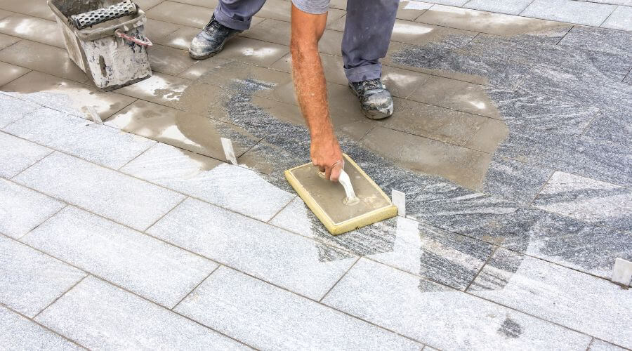Expert new roof installation services in Weaver, AL